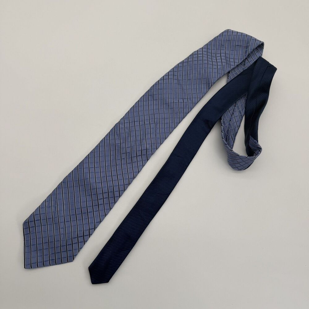Tommy Hilfiger Tie Mens One Size w2 shades Blue Geometric 100% Silk Satin Design